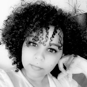 Meet your Posher, Lymari